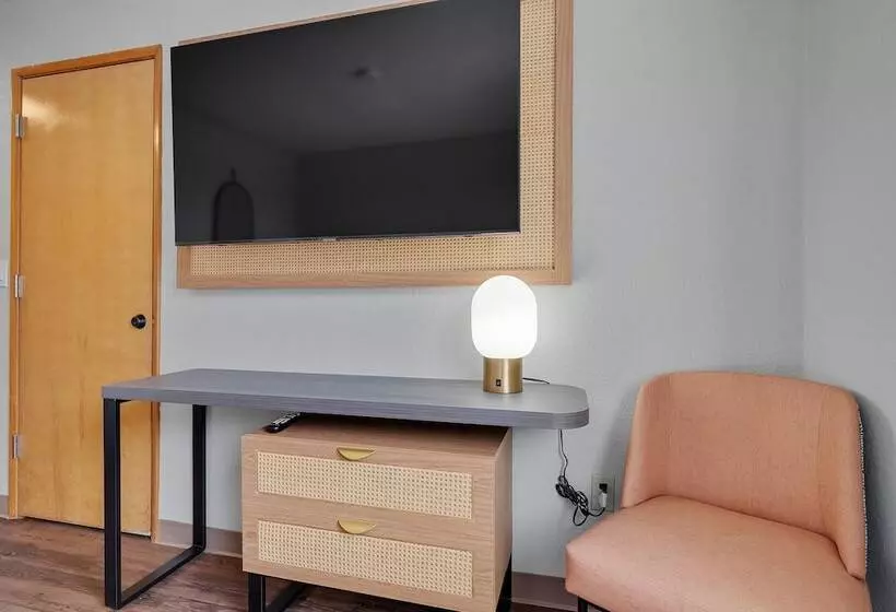 בית מלון כפרי Garibaldi Inn At The Bay