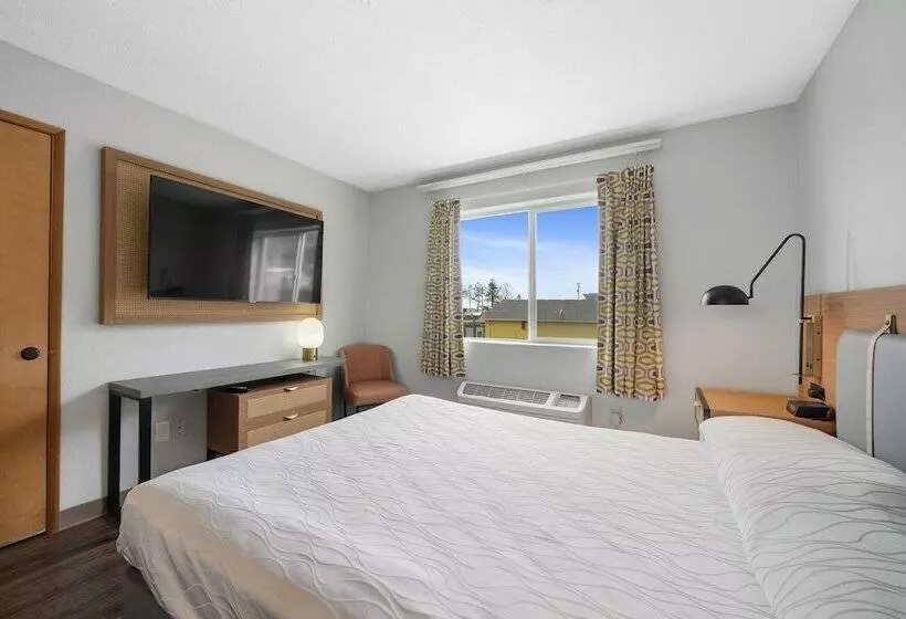 בית מלון כפרי Garibaldi Inn At The Bay