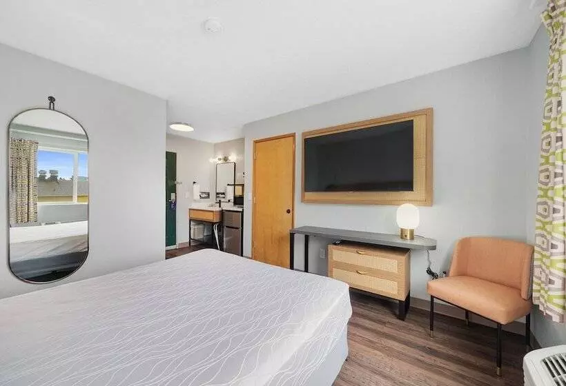 בית מלון כפרי Garibaldi Inn At The Bay