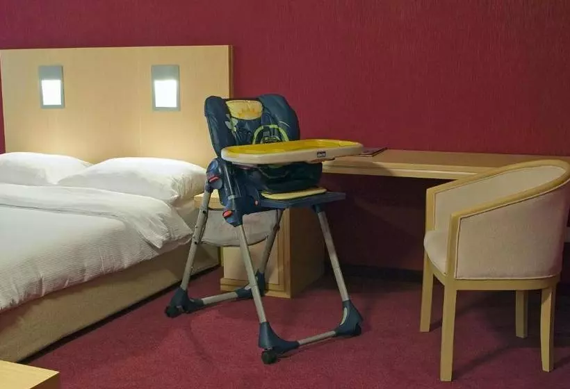 בית מלון כפרי Narin