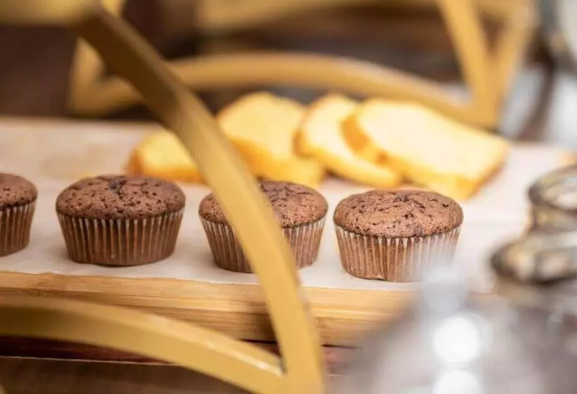 هتل One The Mall Lahore