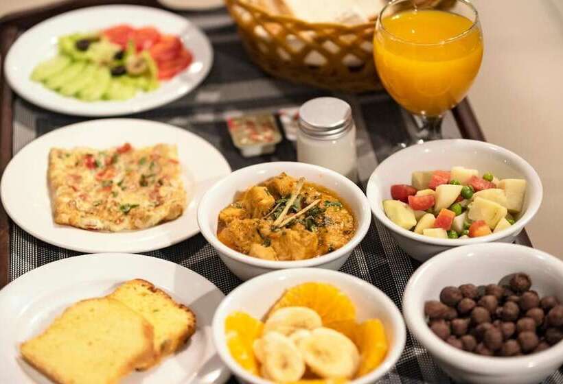 هتل One The Mall Lahore