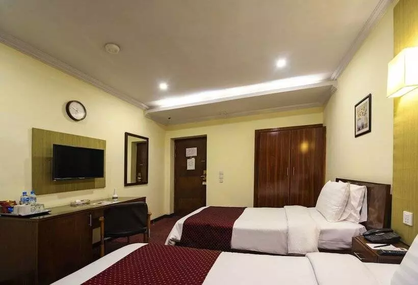 هتل One The Mall Lahore