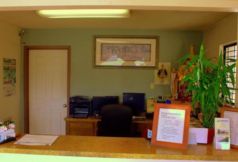 فندق Somerville Inn And Suites