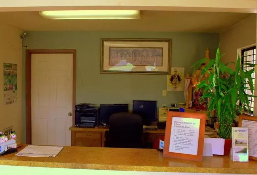 Отель Somerville Inn And Suites