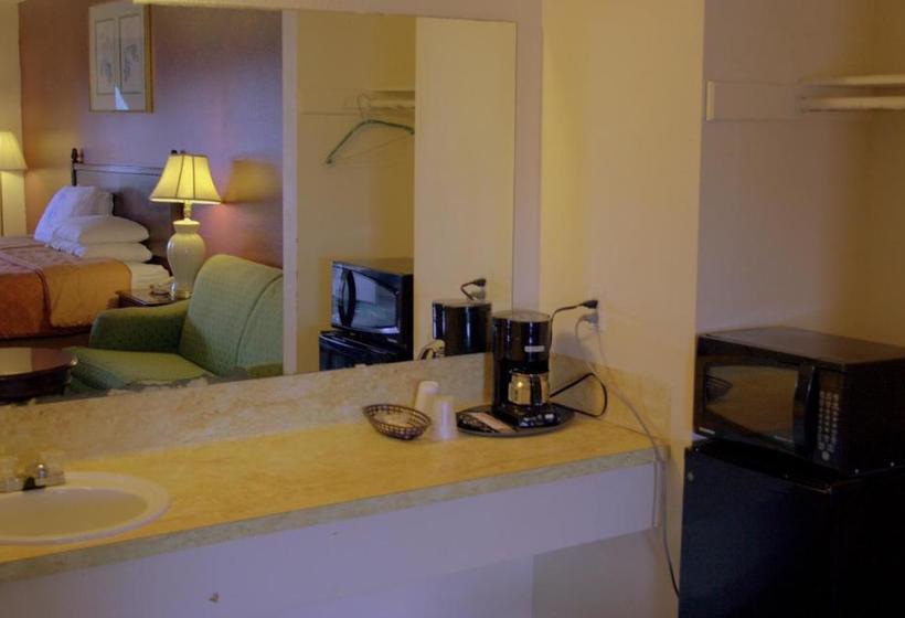 فندق Somerville Inn And Suites