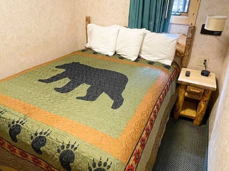 Отель Spirit Lake Lodge