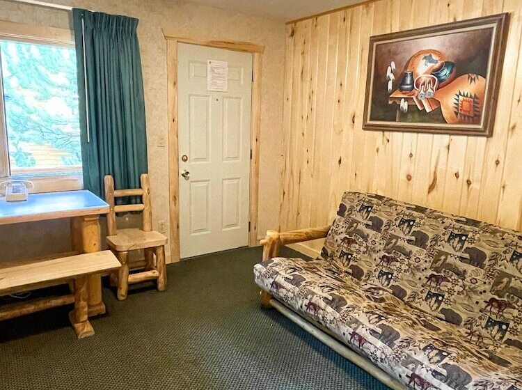 Отель Spirit Lake Lodge