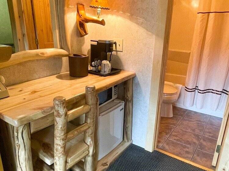 Отель Spirit Lake Lodge