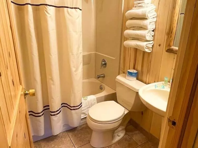 בית מלון כפרי Spirit Lake Lodge