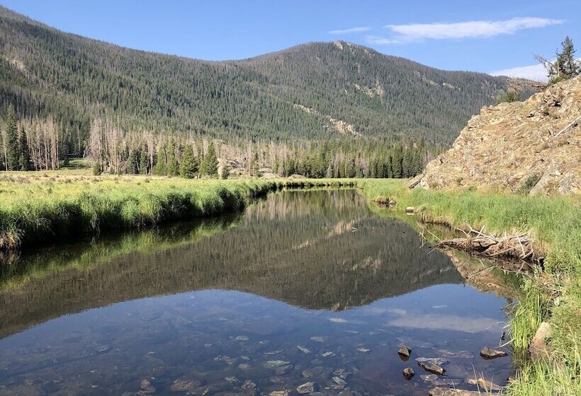 Отель Spirit Lake Lodge