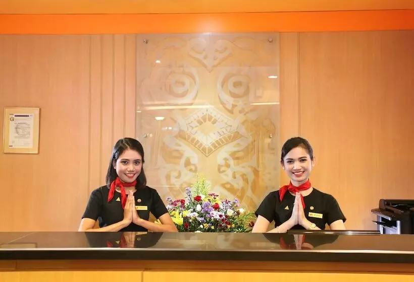 Отель Swissbelinn Balikpapan