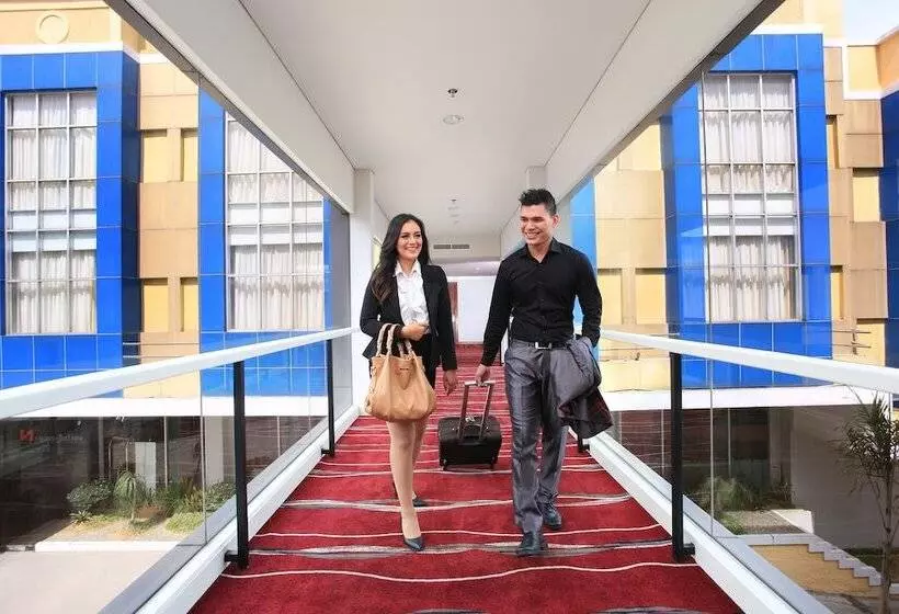 Отель Swissbelinn Balikpapan