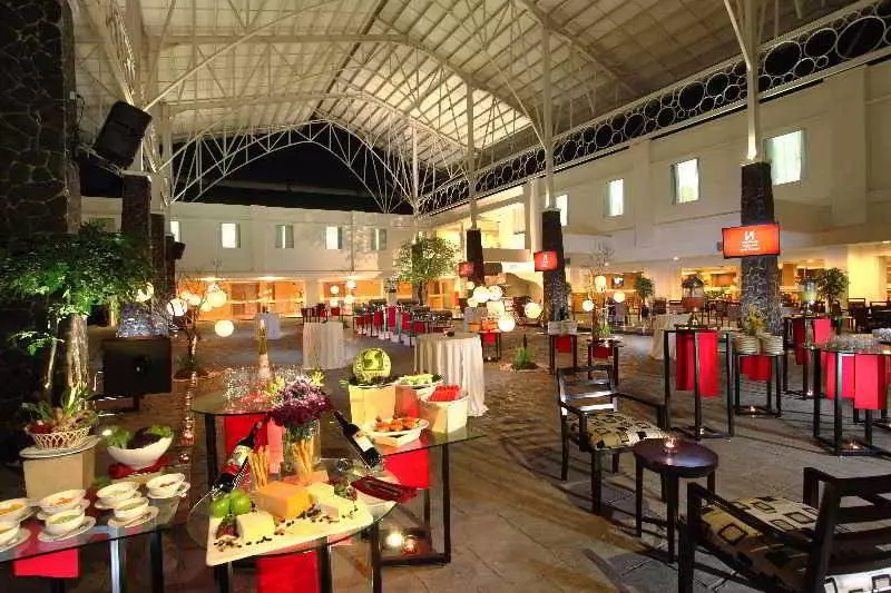 בית מלון כפרי Swiss Belinn Panakkukang