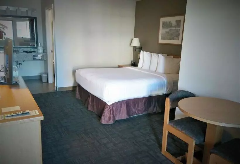 Sugarloaf Mountain Motel