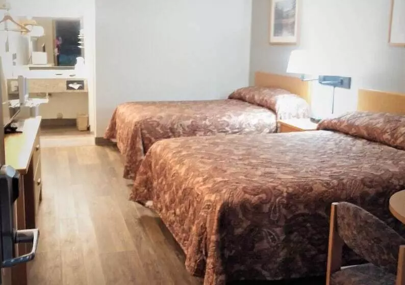 Sugarloaf Mountain Motel