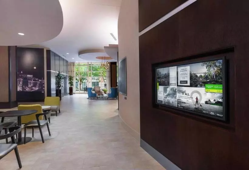 Courtyard By Marriott Greenville Downtown