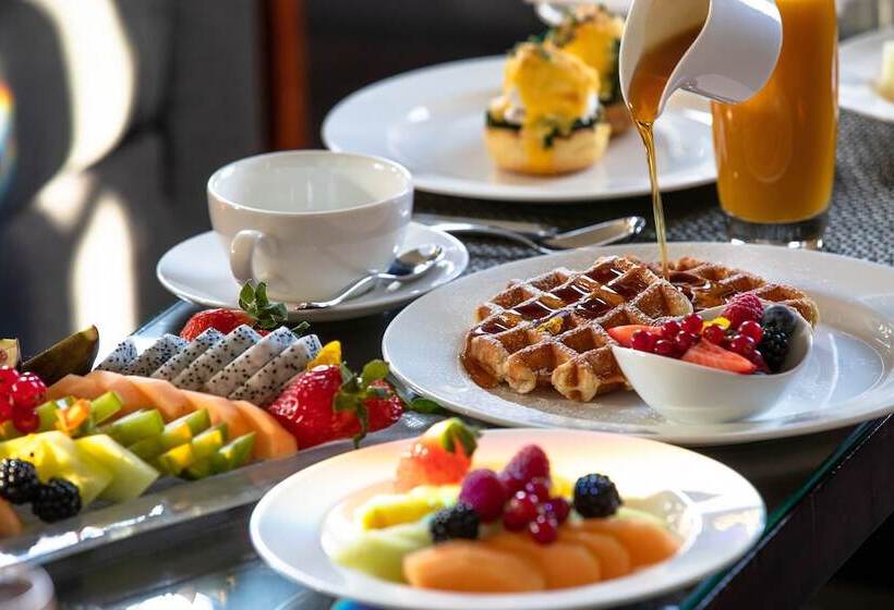 Grosvenor House Suites