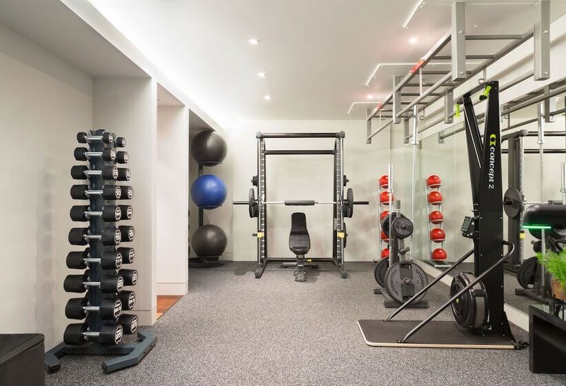 Grosvenor House Suites