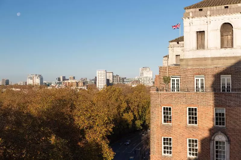 Grosvenor House Suites