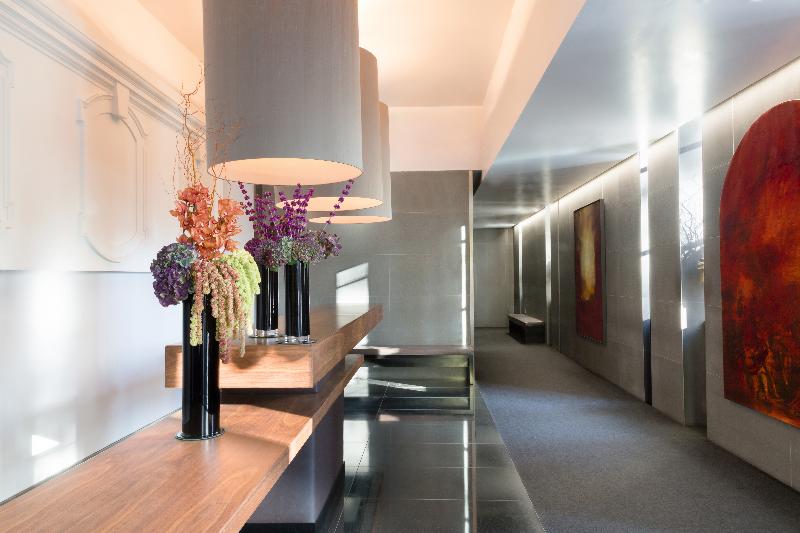 Grosvenor House Suites