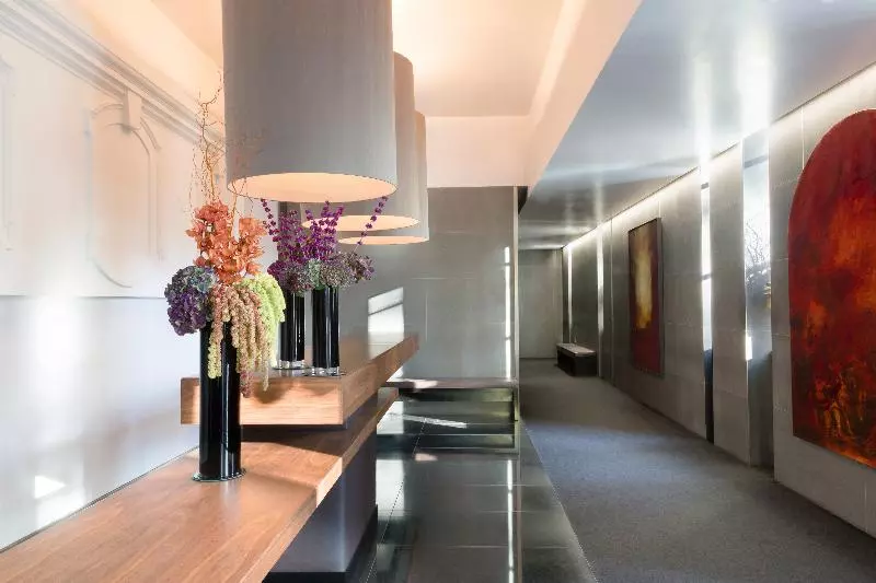 Grosvenor House Suites