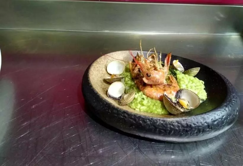 여관 Pensión Santa Clara