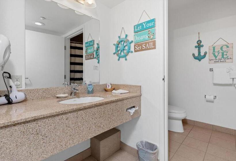 호텔 Beach House Inn & Suites