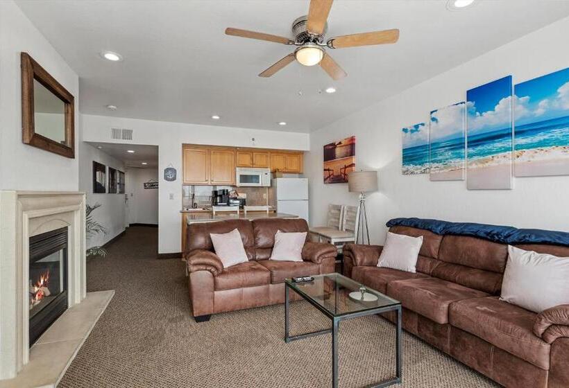 호텔 Beach House Inn & Suites