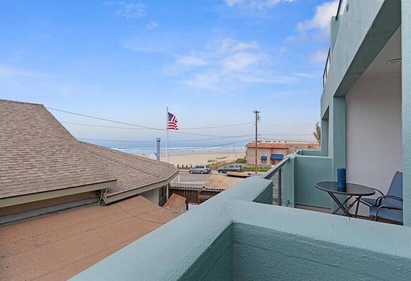 호텔 Beach House Inn & Suites