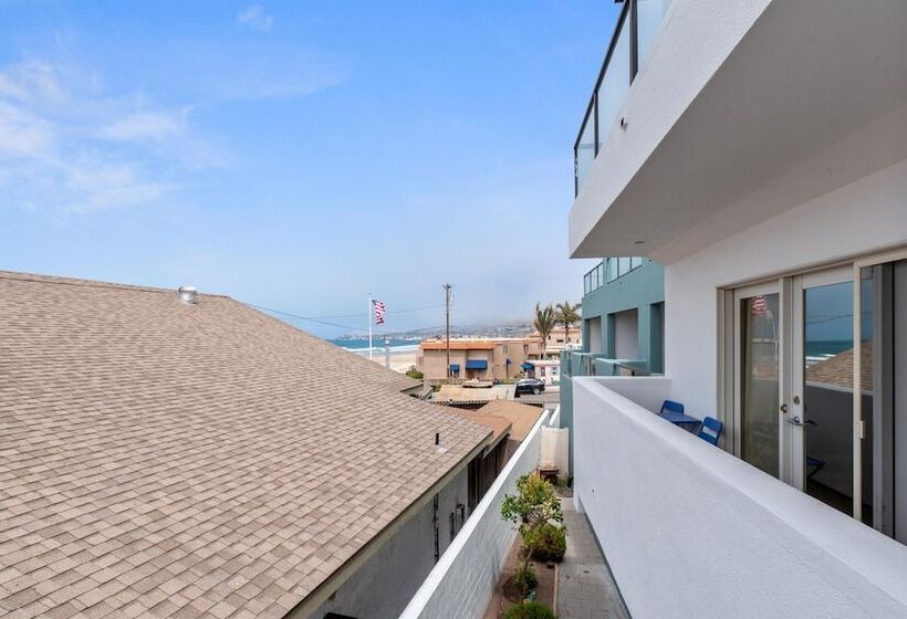 호텔 Beach House Inn & Suites