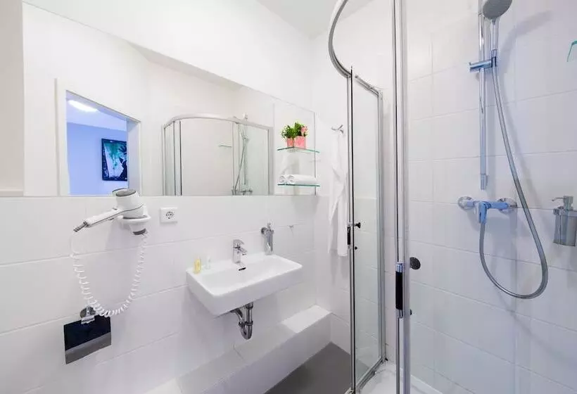 هتل Calma Berlin Mitte