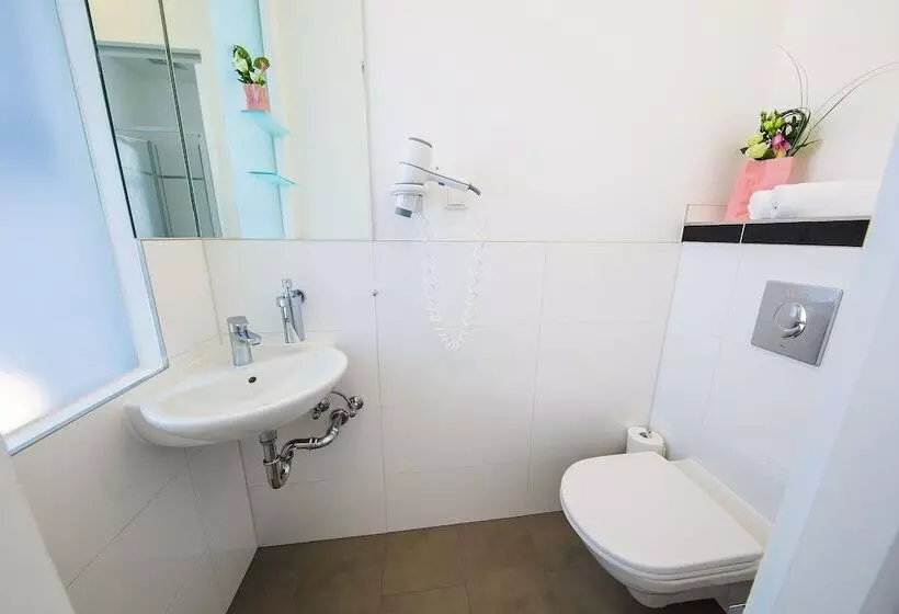 هتل Calma Berlin Mitte