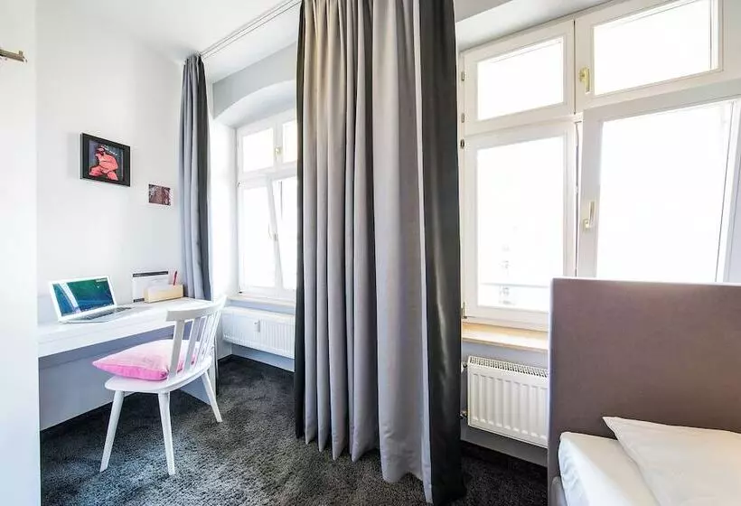 هتل Calma Berlin Mitte