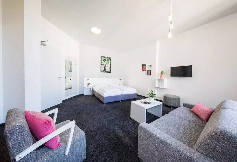 هتل Calma Berlin Mitte