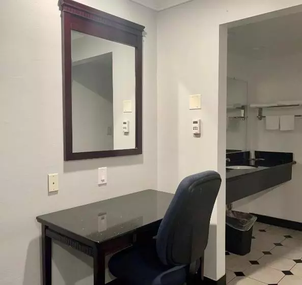 Отель Capital City Inn Downtown Sacramento Convention Center