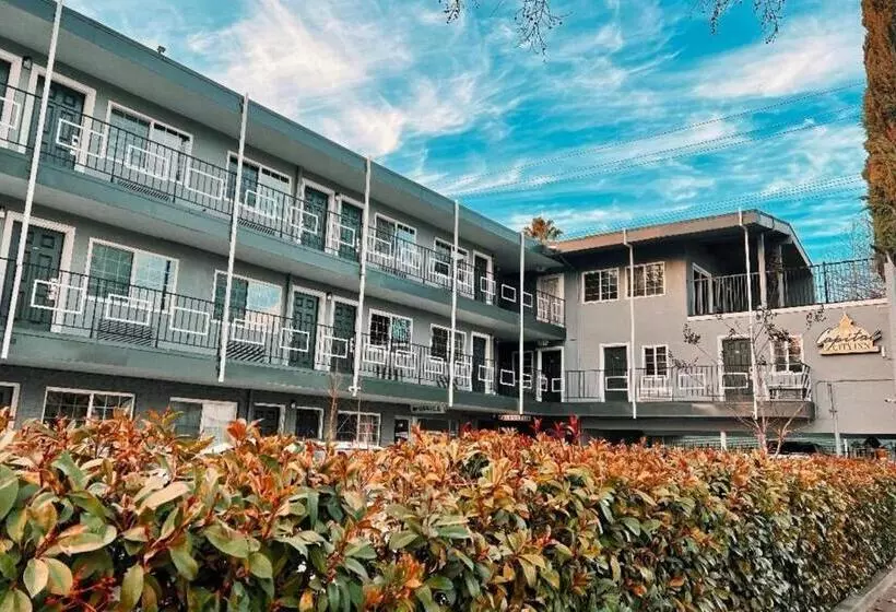 Отель Capital City Inn Downtown Sacramento Convention Center