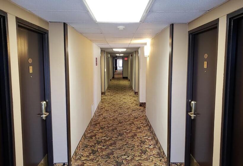 فندق Coratel Inn & Suites By Jasper Mankato