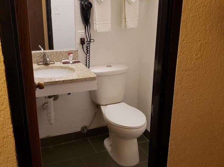 فندق Coratel Inn & Suites By Jasper Mankato