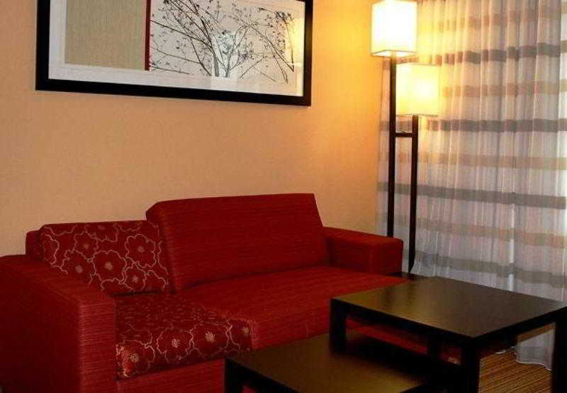 Отель Courtyard By Marriott Hagerstown