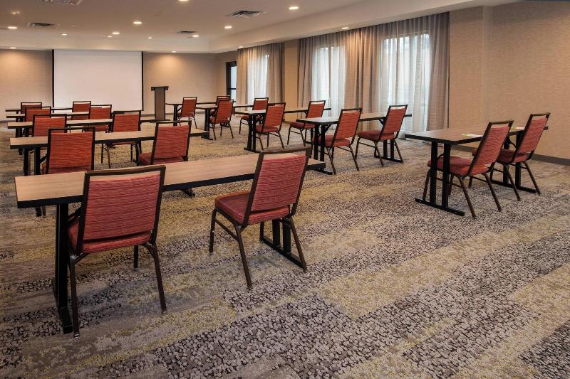 Отель Courtyard By Marriott Hagerstown