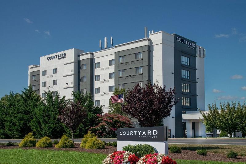 Отель Courtyard By Marriott Hagerstown