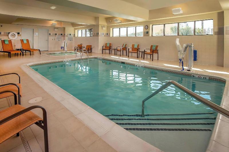 Отель Courtyard By Marriott Hagerstown