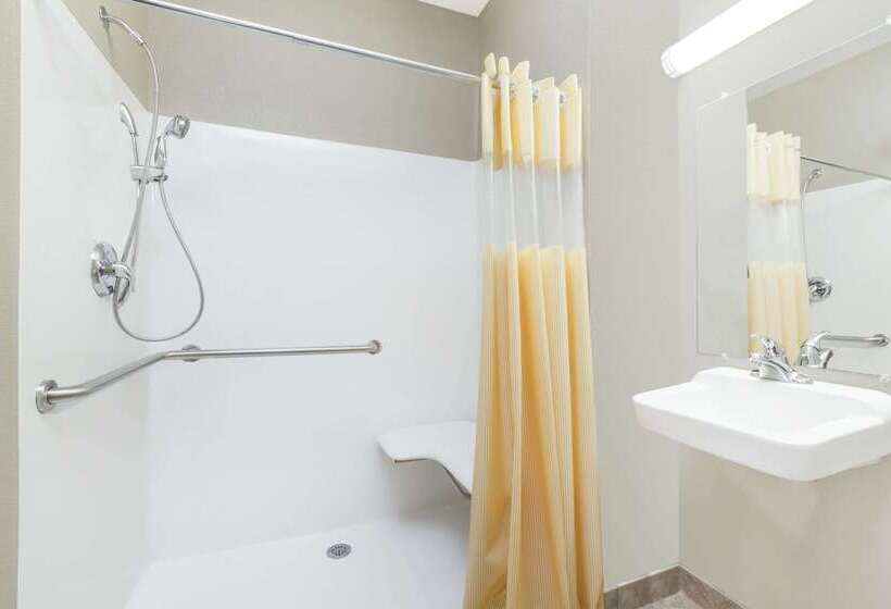 בית מלון כפרי Days Inn & Suites By Wyndham Marquez