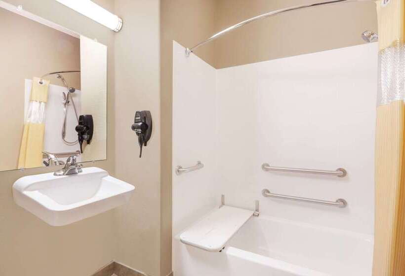 בית מלון כפרי Days Inn & Suites By Wyndham Marquez