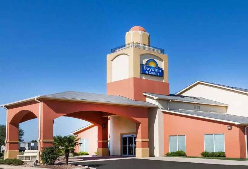 ホテル Days Inn & Suites By Wyndham Marquez