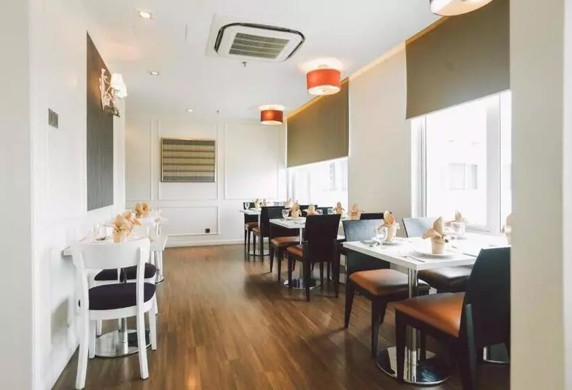 ホテル Granada Johor Bahru