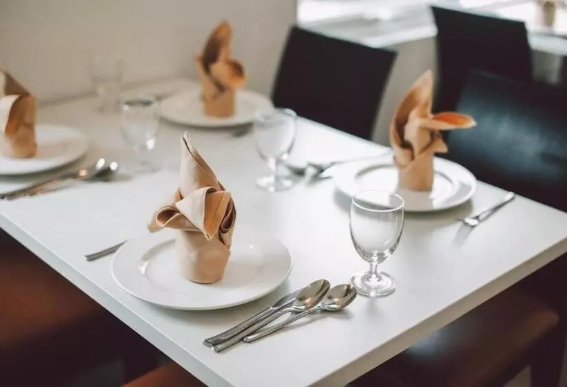 ホテル Granada Johor Bahru