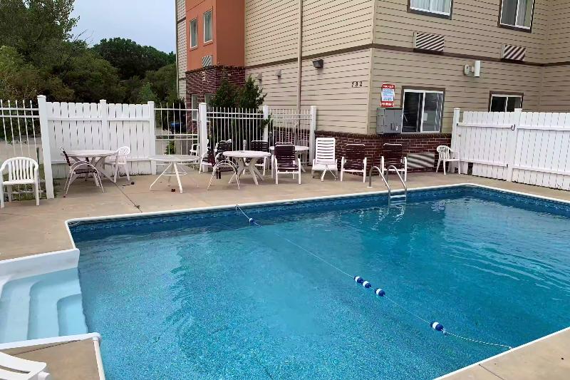 فندق Holiday Inn Express Wichita North   Park City By Ihg