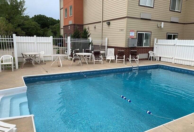 فندق Holiday Inn Express Wichita North   Park City By Ihg